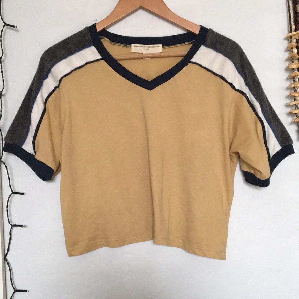 UO 70s style T